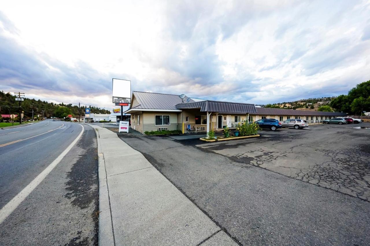 Oyo Riverside Inn John Day Or エクステリア 写真