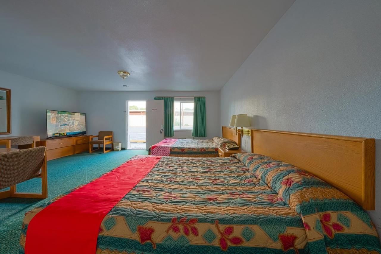 Oyo Riverside Inn John Day Or エクステリア 写真