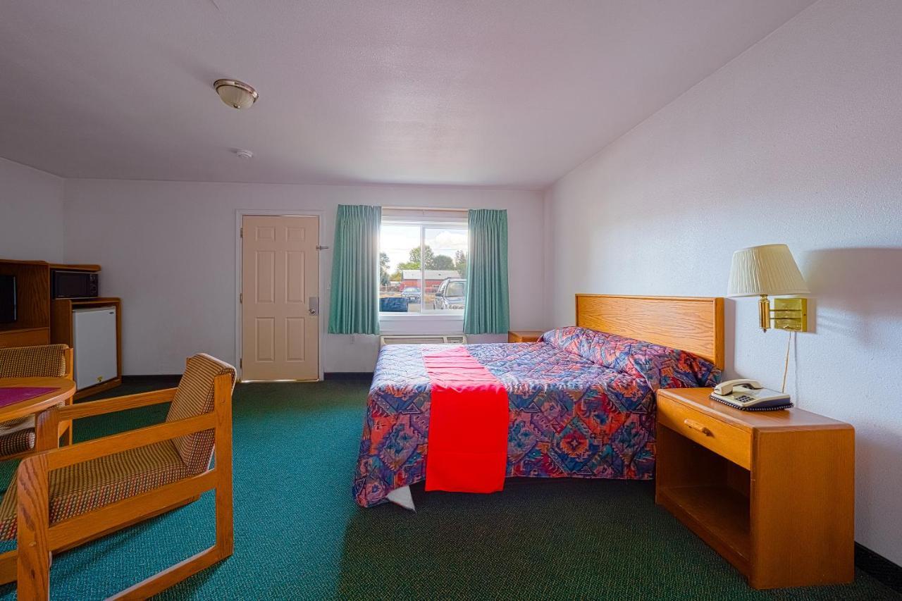 Oyo Riverside Inn John Day Or エクステリア 写真