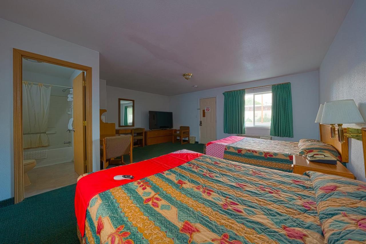 Oyo Riverside Inn John Day Or エクステリア 写真
