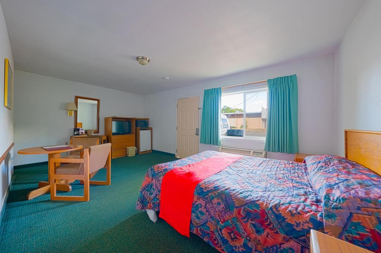 Oyo Riverside Inn John Day Or エクステリア 写真