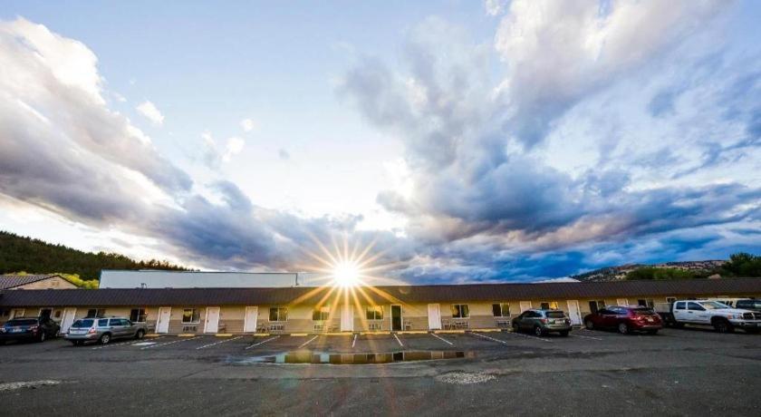 Oyo Riverside Inn John Day Or エクステリア 写真