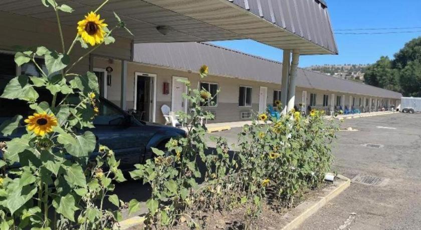 Oyo Riverside Inn John Day Or エクステリア 写真